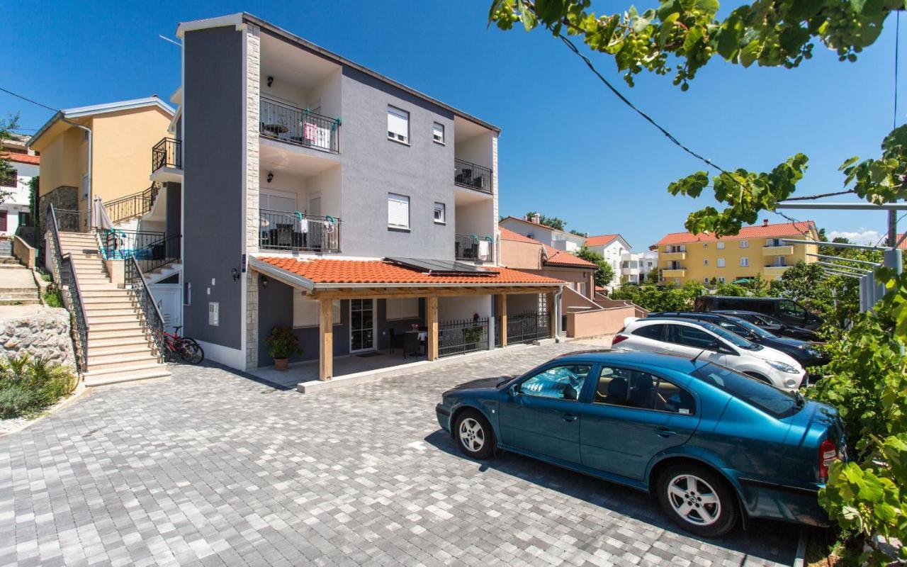 Apartments With A Parking Space Baska, Krk - 18808 Bagian luar foto