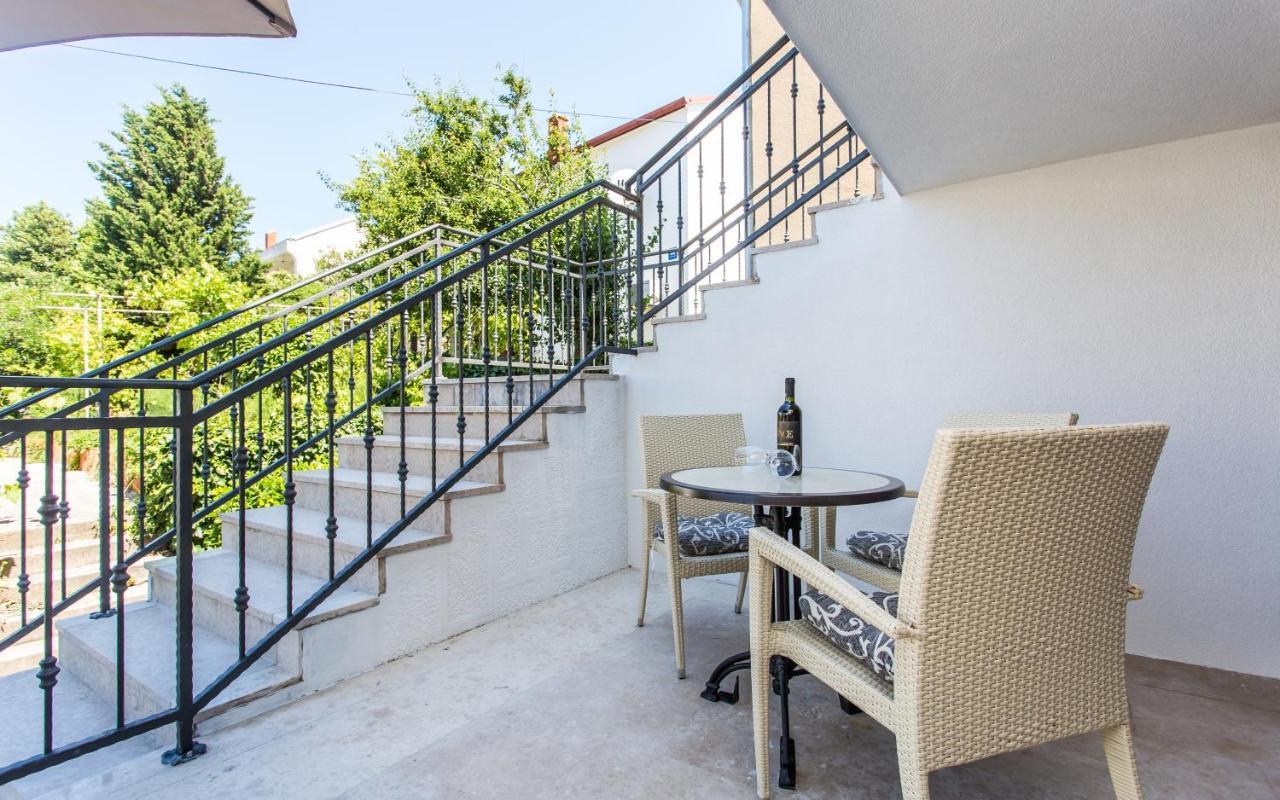 Apartments With A Parking Space Baska, Krk - 18808 Bagian luar foto